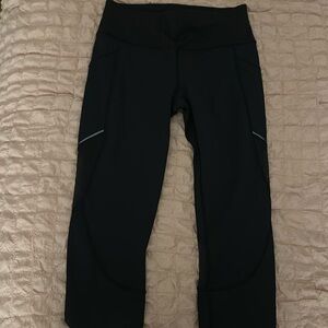 Lululemon Mesh Crop Leggings Size 4 Black